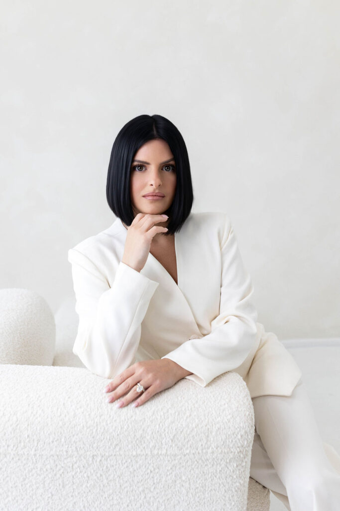 Female Branding Photographer - Charlene Arianna 